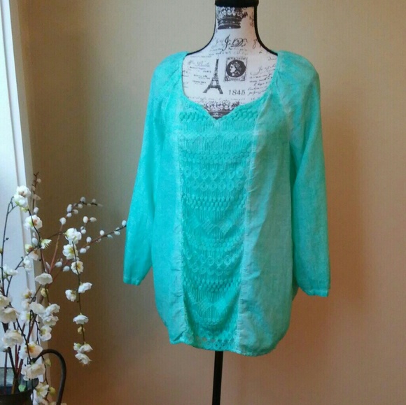 Valerie Stevens Tops - Valerie Stevens Mint Green Semi-Sheer Tunic